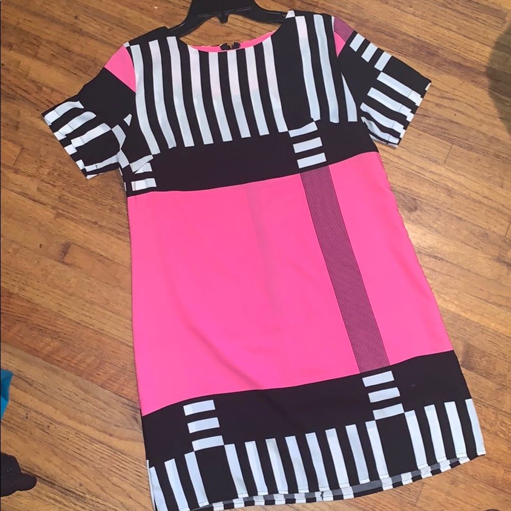 Gi Biu pink and black print dress